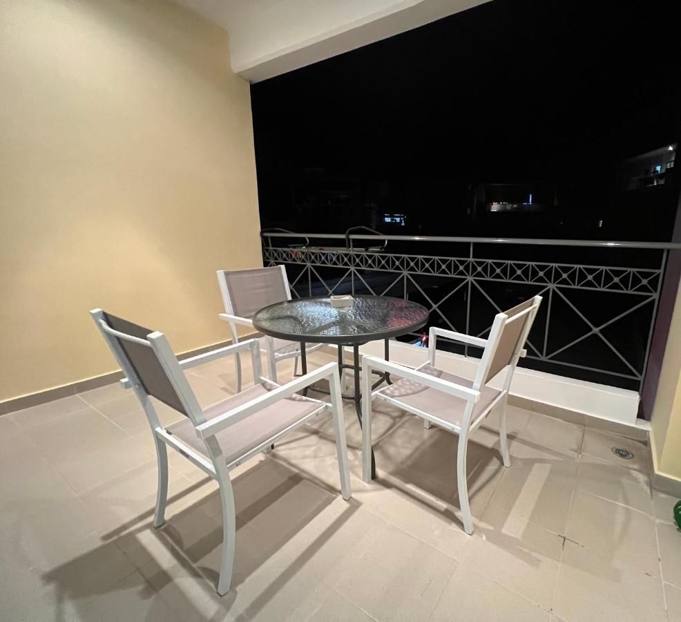 City House Comfort 1 كالاماتا المظهر الخارجي الصورة
